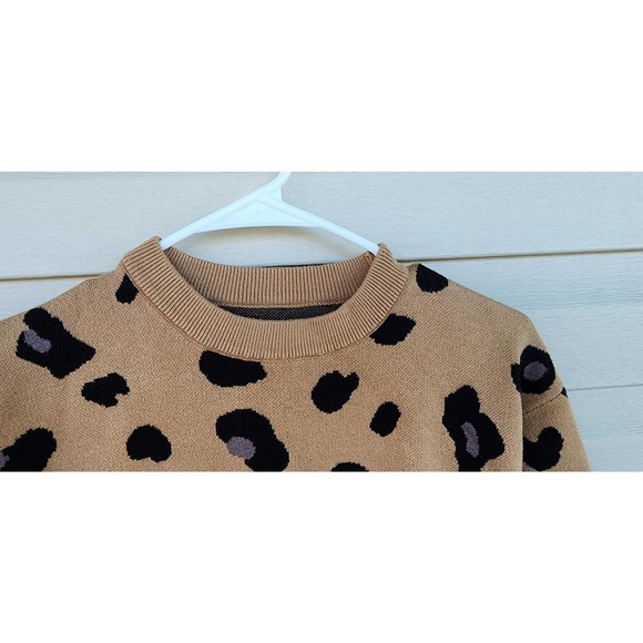 Heavy Knit Crew Neck Leopard Print Sweater - Picture 4 of 6